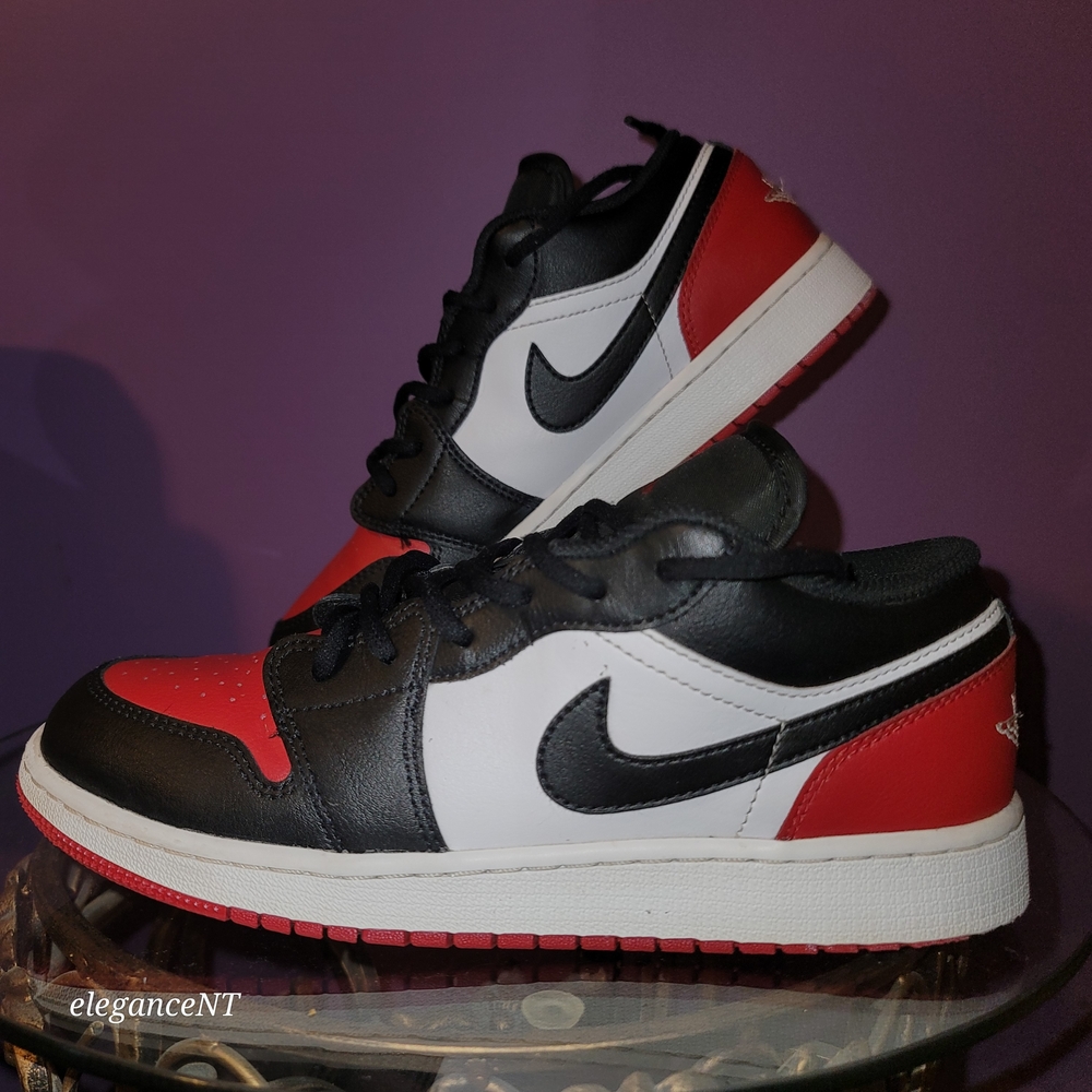 Nike Air Jordan 1 Low  Black/ White and Varsity Red Sneakers Sz: 6Y - Picture 5 of 11